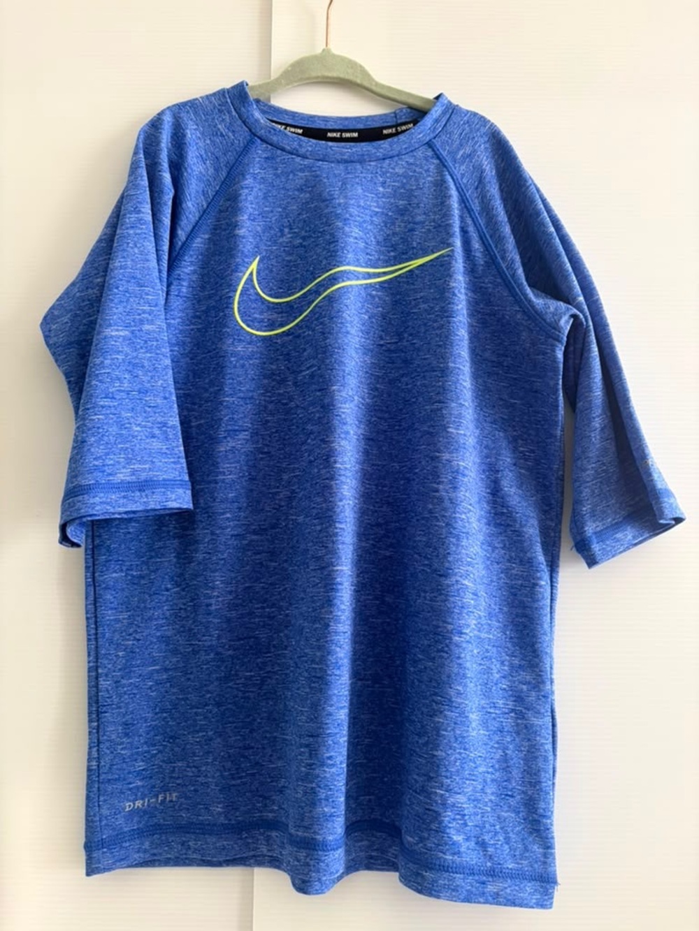 Nike Boys’ Blue Rashguard | boys size medium